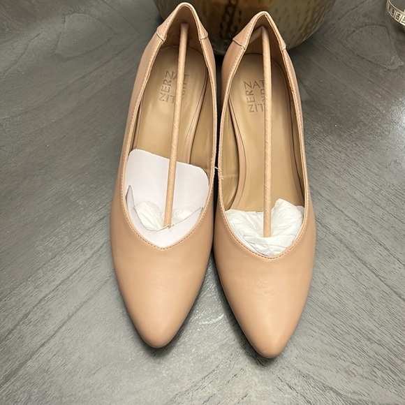 Naturalizer Malynn Womens Leather Pointed Toe Pumps (WIDE) - Picture 4 of 12